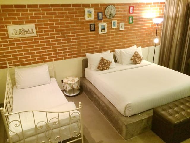 Suite, Garden View