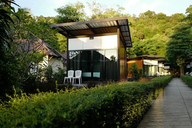Air Conditioned Bungalow Garden View Double Room