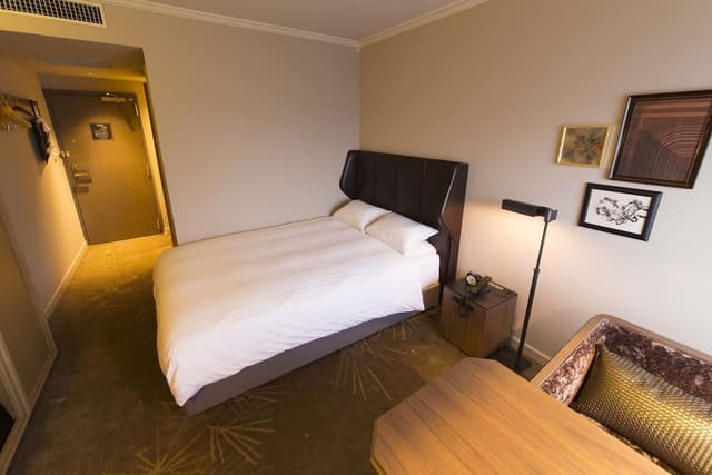 Standard Double Room, Non Smoking, Breakfast Included [with Club Lounge Access]