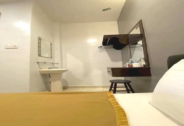 Standard Single Room