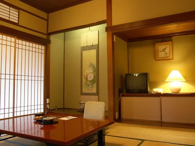 Japanese-Style Room with Shared Bathroom (20 - 24sqm)