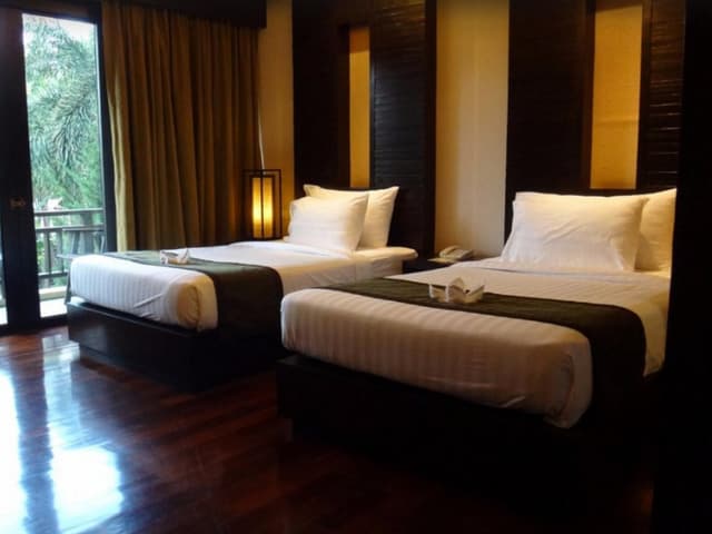 Deluxe Twin Bed