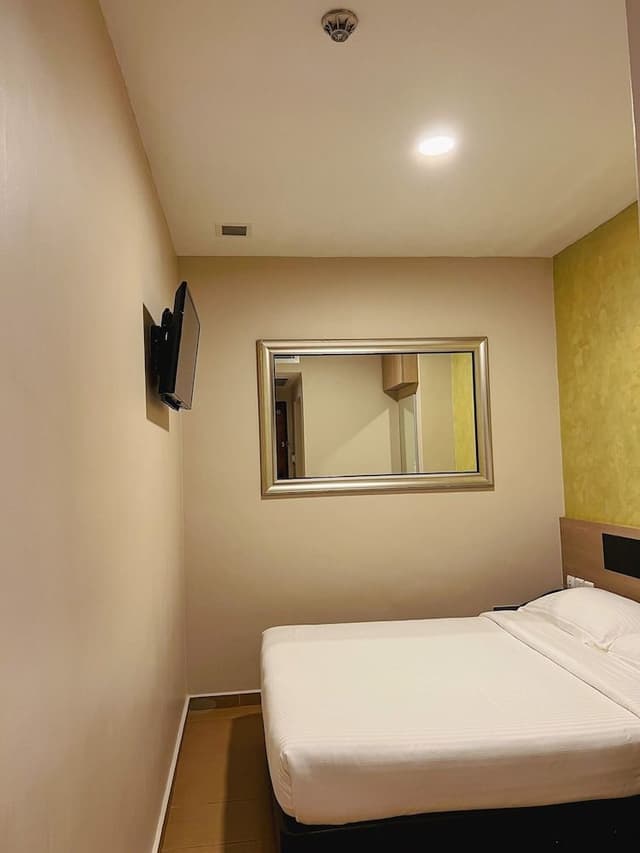 Standard Double or Twin Room, No Windows