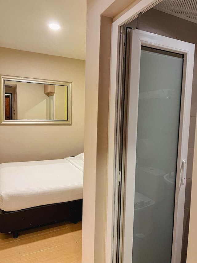 Standard Double or Twin Room, No Windows