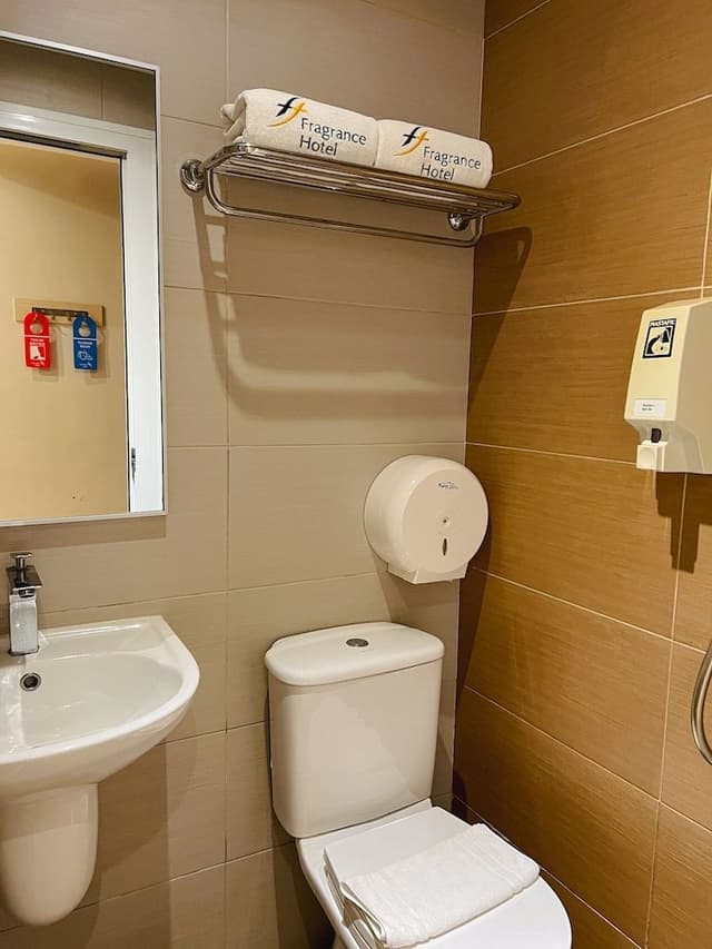 Standard Double or Twin Room, No Windows