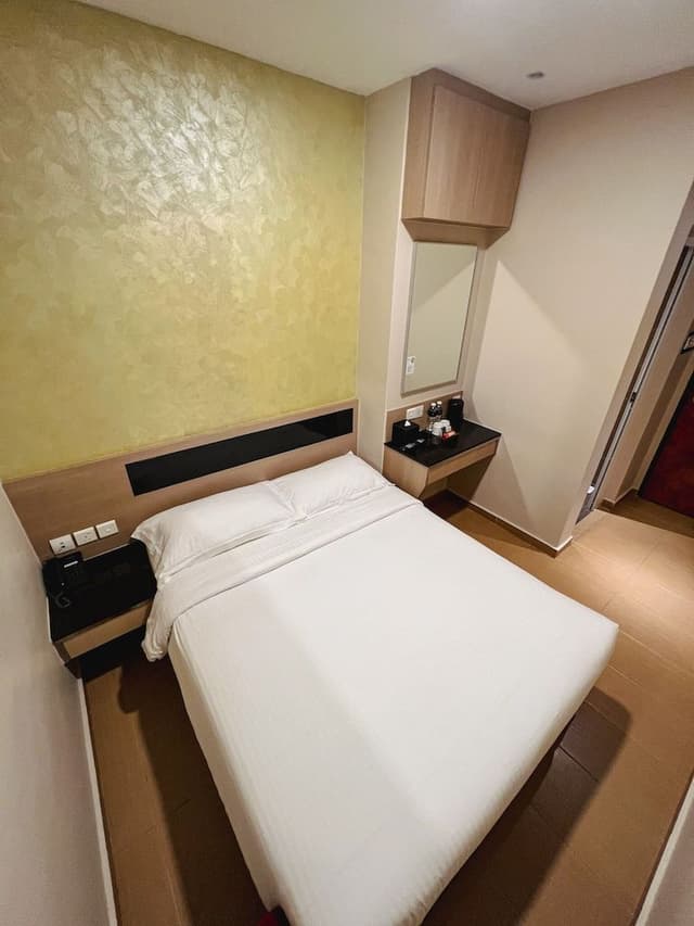 Standard Double or Twin Room, No Windows