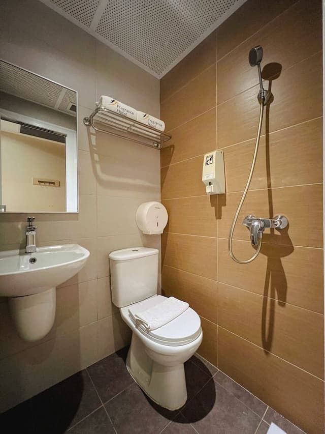 Standard Double or Twin Room, No Windows