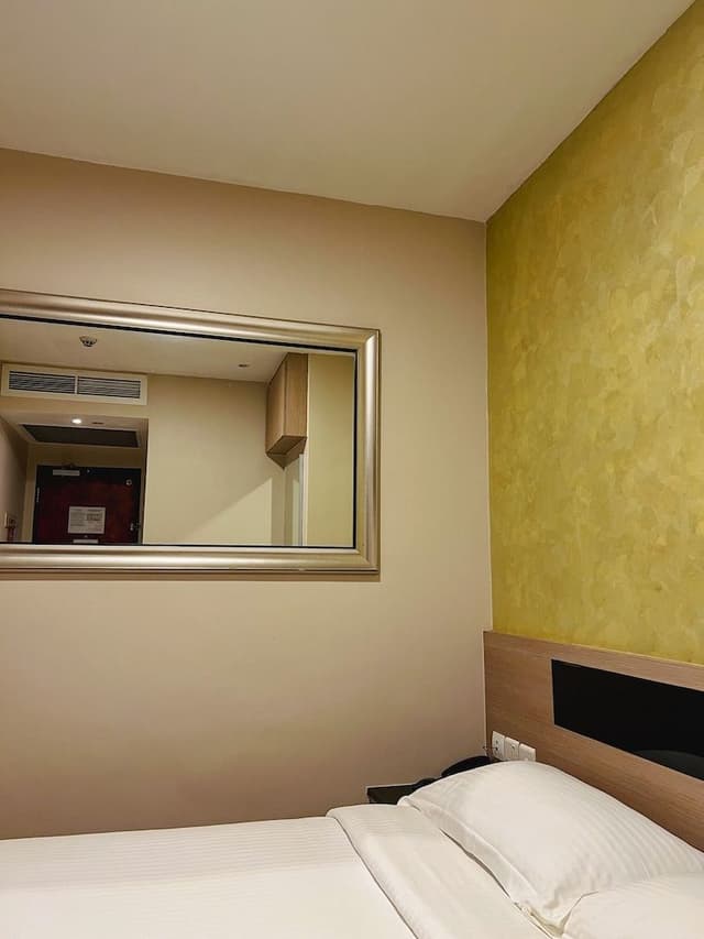 Standard Double or Twin Room, No Windows