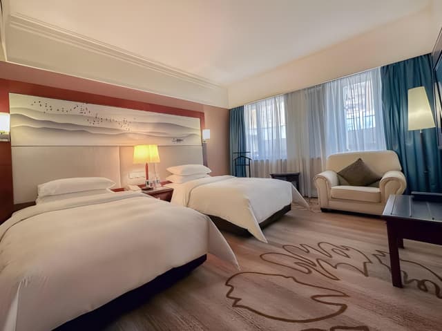 Deluxe Suite