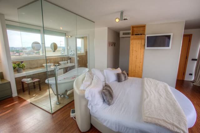 Exclusive Suite