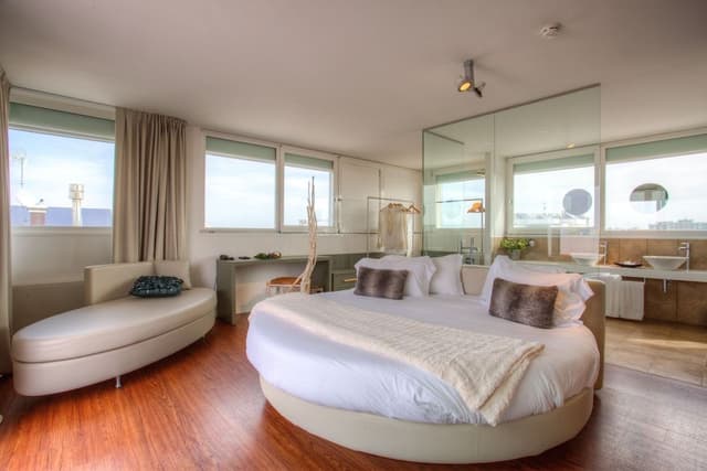 Exclusive Suite