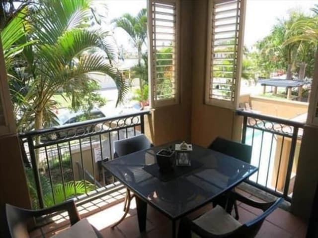 Modern Design One Bedroom Apartment with Private Balcony