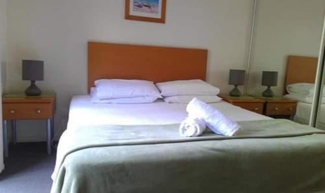 Modern Design One Bedroom Apartment with Private Balcony
