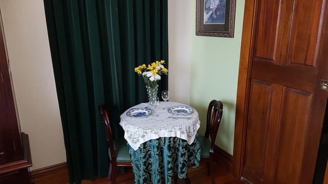 Standard Suite (Room 2)