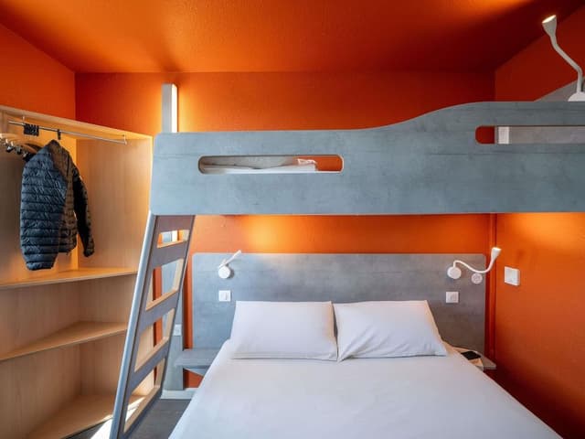 Triple Room, Multiple Beds