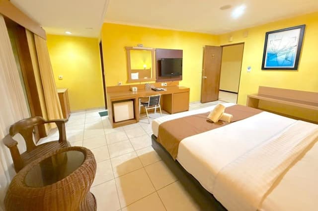 Deluxe Room, 1 King Bed