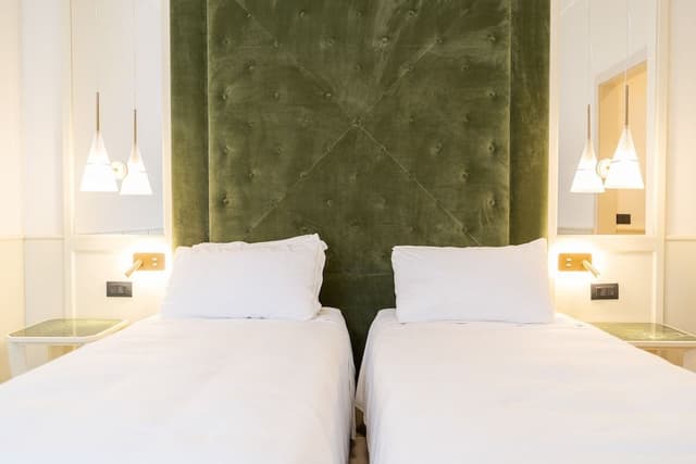 Deluxe Room, Patio, Garden View
