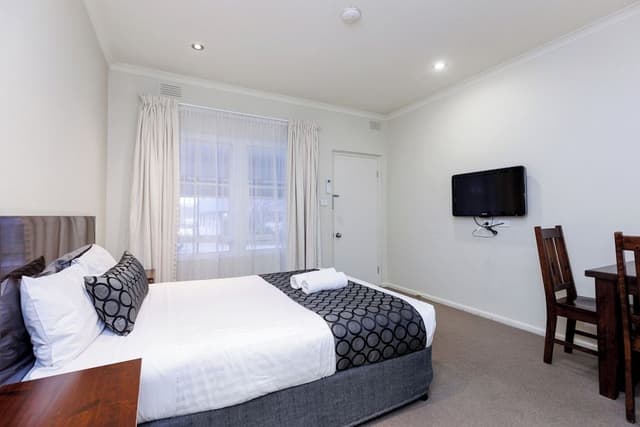 Executive Queen Room