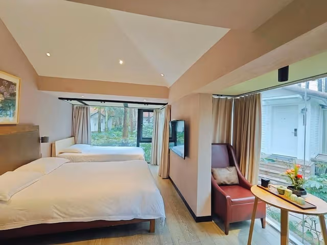 Family Twin Room, Park View