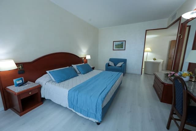 Junior Suite, 1 King Bed