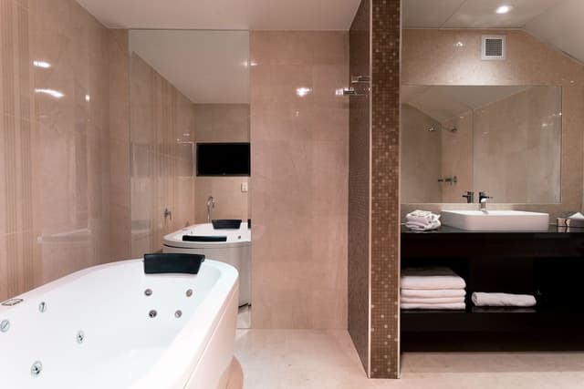 Executive Spa Suite