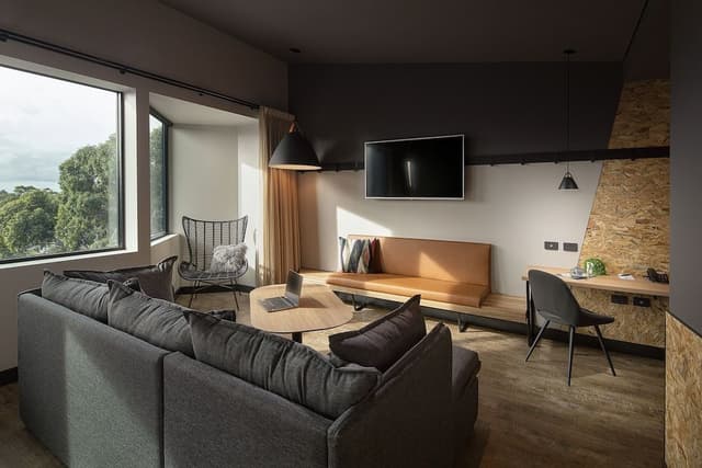 Treetops Room