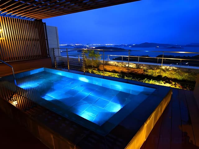 Japanese-Style Room