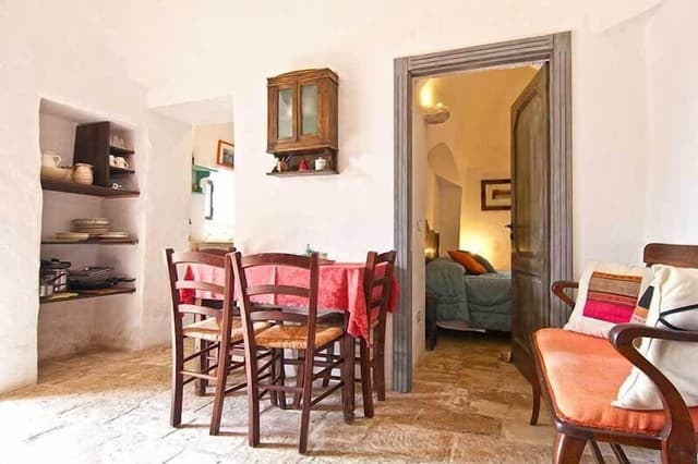 Traditional Apartment, 2 Bedrooms, Kitchenette, Garden View