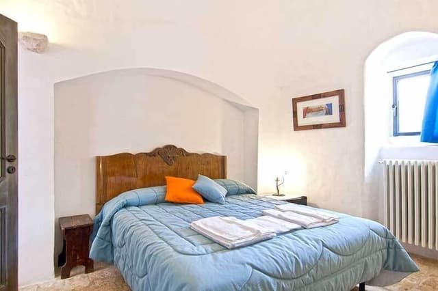 Traditional Apartment, 2 Bedrooms, Kitchenette, Garden View