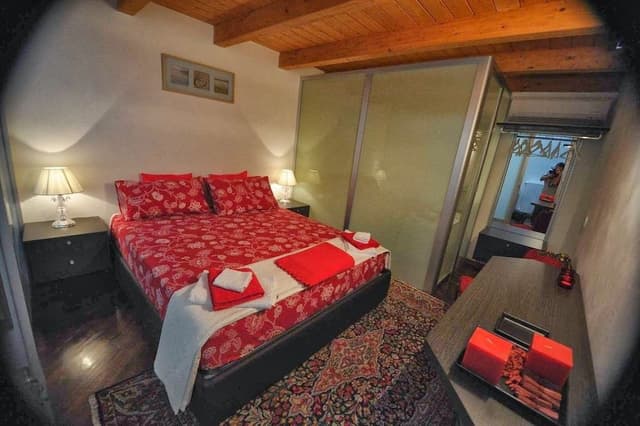 Double Room, No Windows