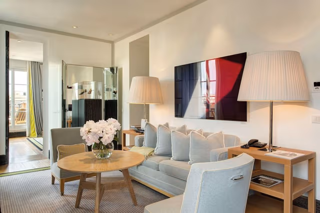 Panoramic Penthouse, City View