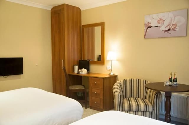 Double / Single Ensuite