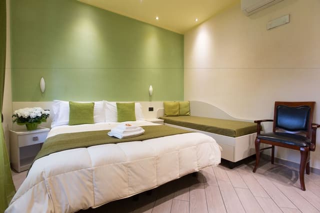 Triple Room