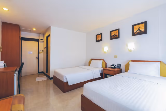 Standard Twin Room