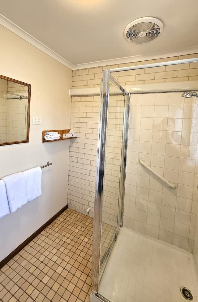 Executive Queen Room
