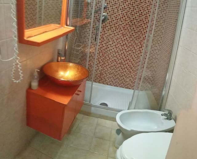 Basic Double Room, Ensuite