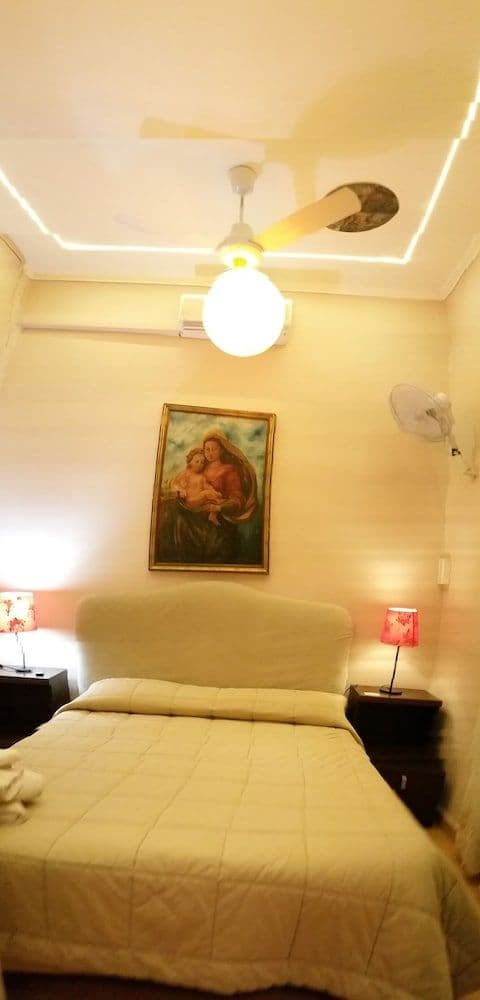 Basic Double Room, Ensuite
