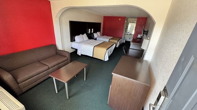 Suite 2 Queen with Sofa Bed Non Smoking