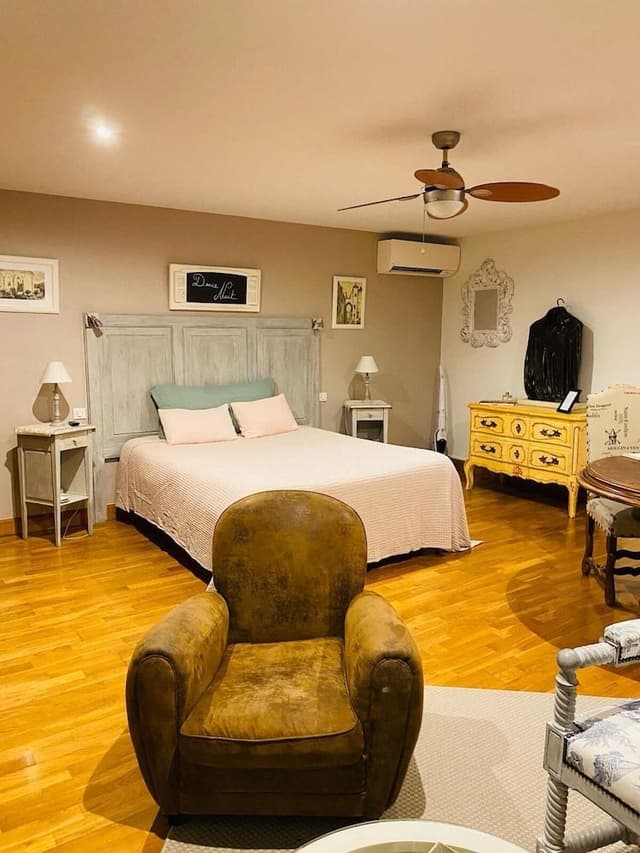 Superior Double Room (Vestiaire 2)