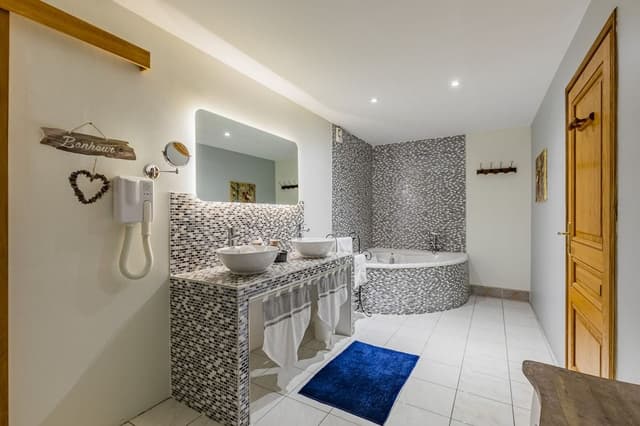 Superior Double Room (Vestiaire 2)