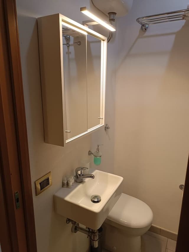 Economy Room, 1 Large Twin Bed, City View