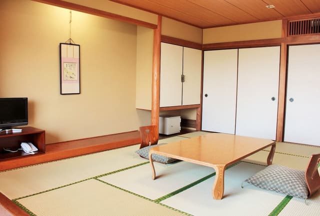 Traditional Room, Ocean View, Non Smoking (36sqm) [4 Occupancy]