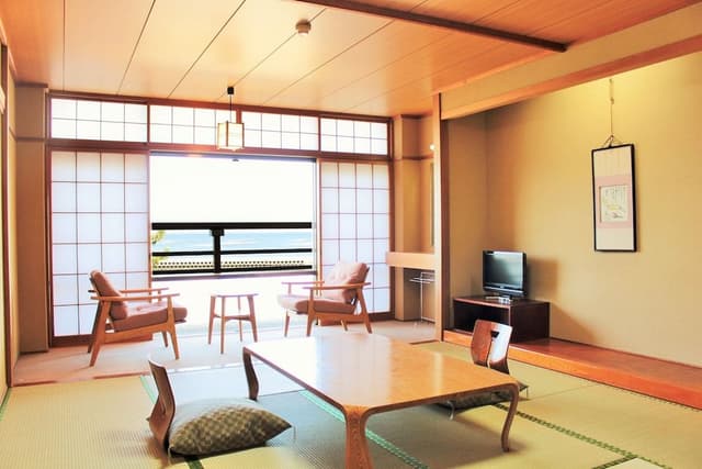 Traditional Room, Ocean View, Non Smoking (36sqm) [4 Occupancy]