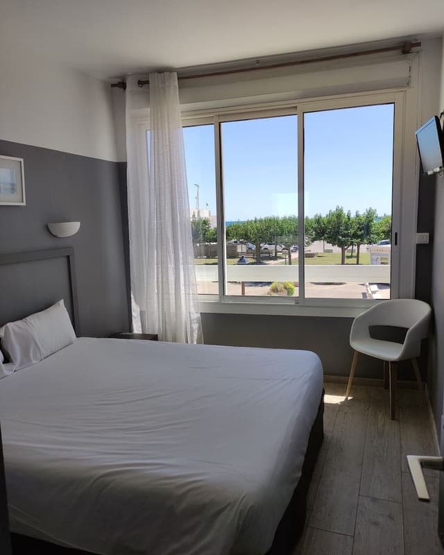 Standard Double Room, Partial Sea View