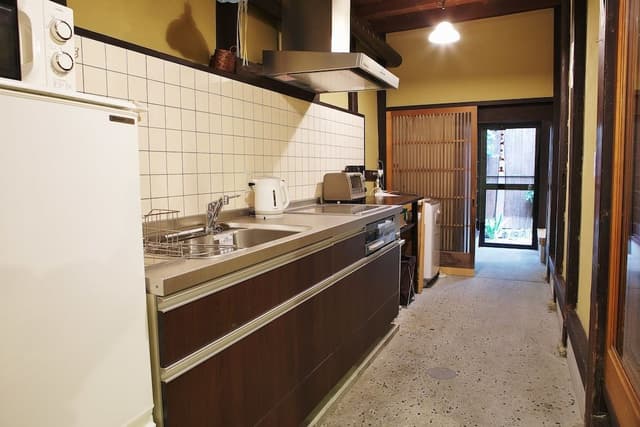 Room, 3 Bedrooms