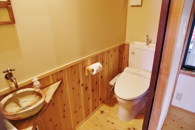 Room, 3 Bedrooms
