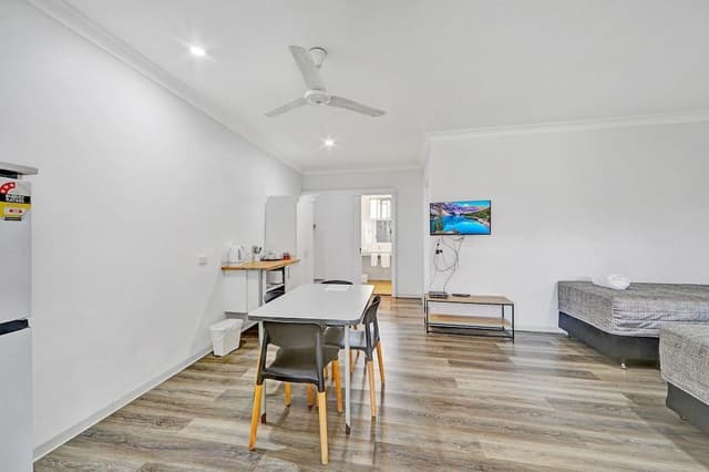 Family Room, Multiple Beds