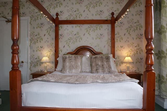 Superior Double Room (Four Poster, Room 2)