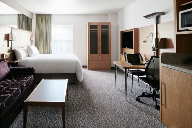 Suite, Kitchenette (One Room)