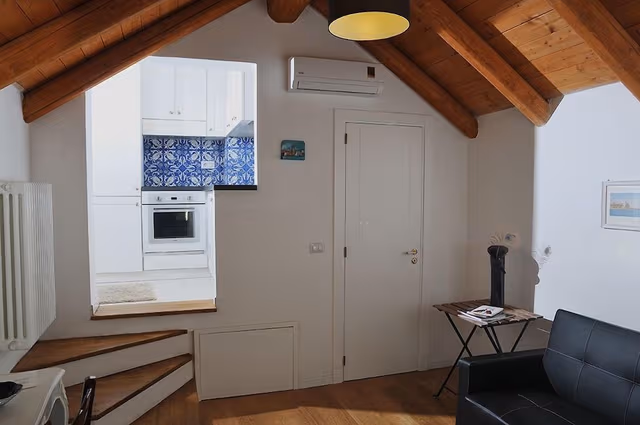 Family Room, Balcony